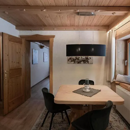 Hide-away Pass Thurn 3 Apartman *